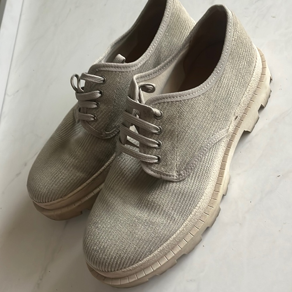 Zara Man Beige Shoes with Lug Soles size 44